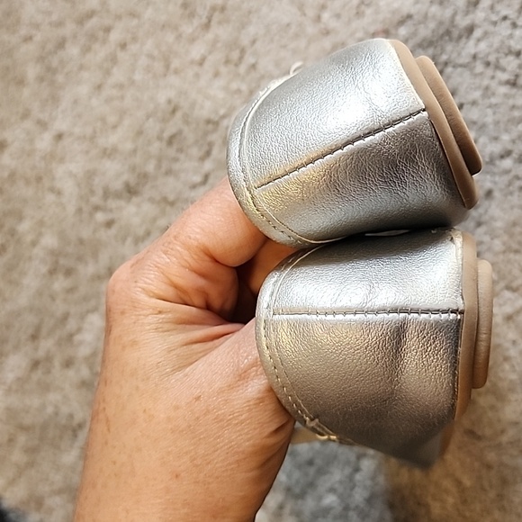 Zoe and Zac size 12 silver shoes - Picture 8 of 9